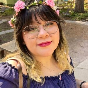 Meet your Posher, Andrea